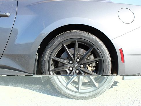 Used 2024 Ford Mustang GT Premium image 9