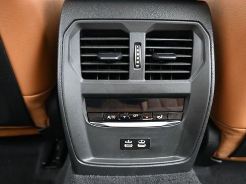 New 2026 BMW 330i Sedan w/ Premium Package RWD image 32