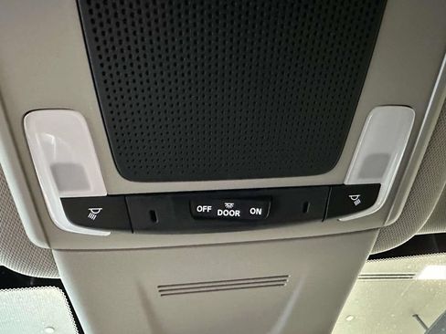 Used 2023 Honda CR-V LX image 33