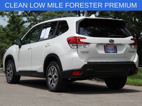 Used 2020 Subaru Forester Premium AWD/4WD image 5