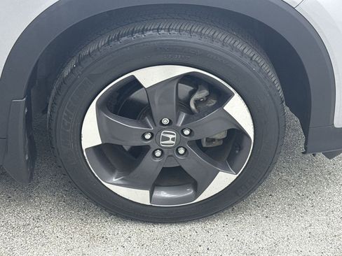 Used 2018 Honda HR-V EX image 38