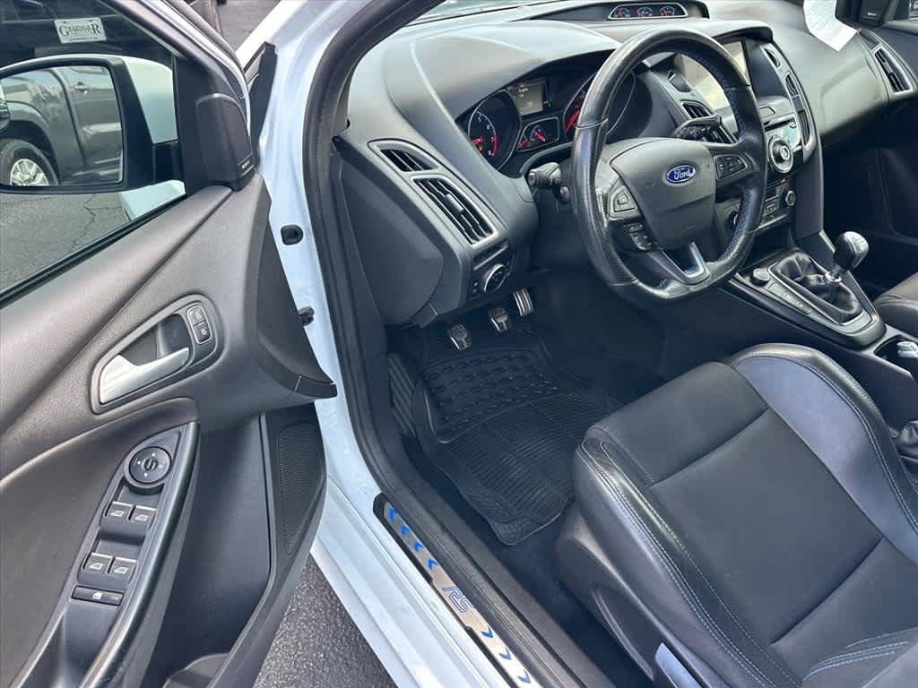 Used 2017 Ford Focus RS AWD/4WD image 11