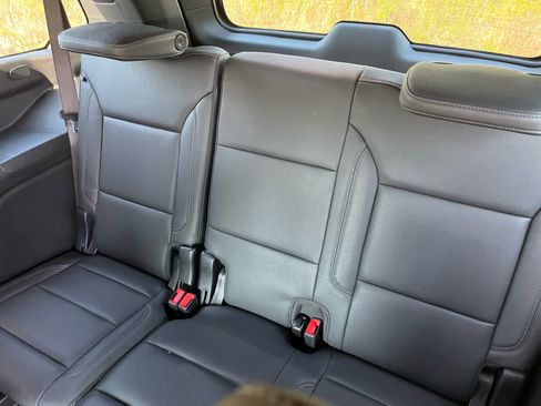 Used 2025 Chevrolet Tahoe Z71 w/ Z71 Off-Road Package image 8