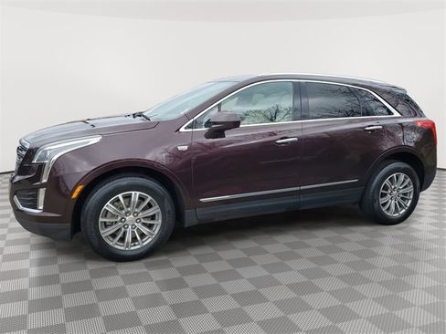 Used 2017 Cadillac XT5 Luxury w/ Driver Awareness Package image 3
