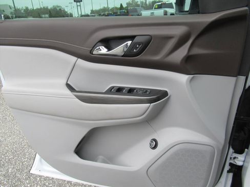 Used 2023 GMC Acadia SLT image 20