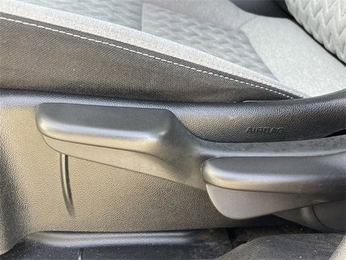 Used 2024 Chevrolet Equinox LS image 23