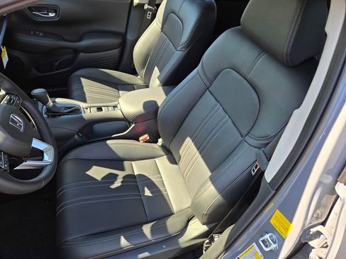 New 2026 Honda HR-V EX-L image 9