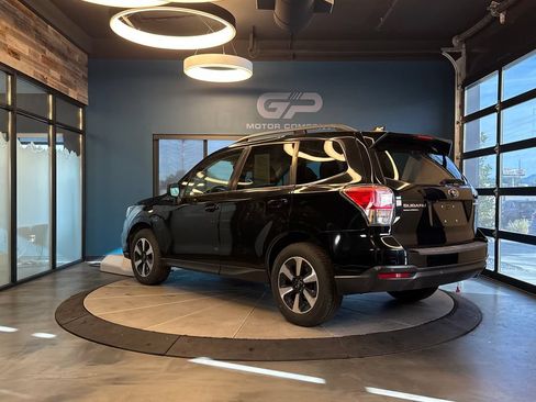 Used 2017 Subaru Forester 2.5i Limited AWD/4WD image 5