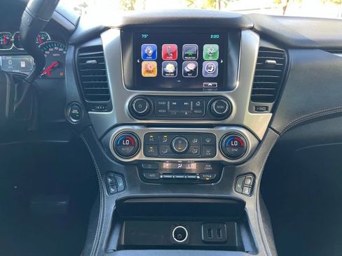 Used 2018 Chevrolet Suburban Premier image 22