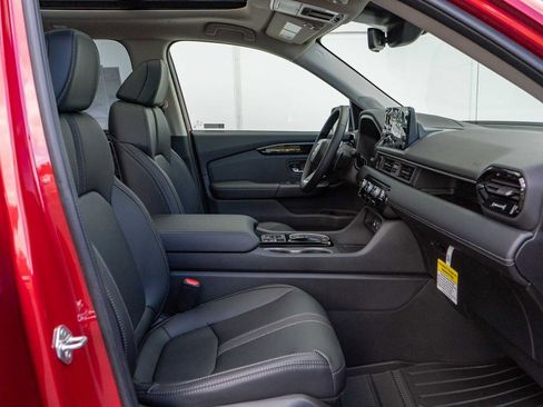 New 2025 Honda Pilot Touring image 18