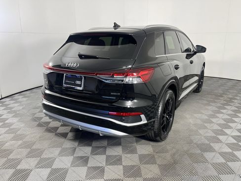 Used 2024 Audi Q4 e-tron Prestige image 8