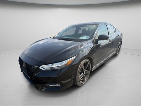 Used 2023 Nissan Sentra SR w/ Midnight Edition Package FWD image 2