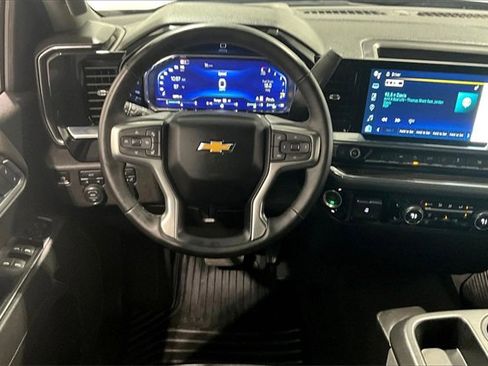 Used 2025 Chevrolet Silverado 1500 LT image 9