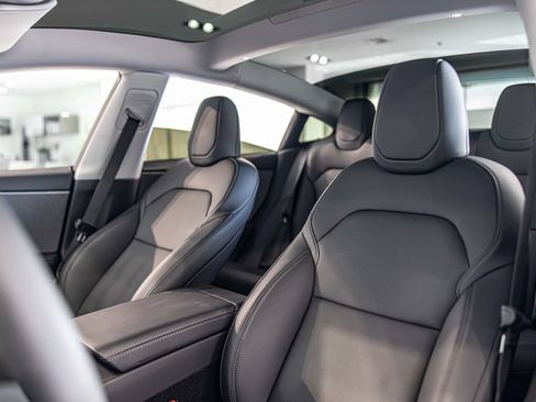 Used 2026 Tesla Model 3 RWD image 18