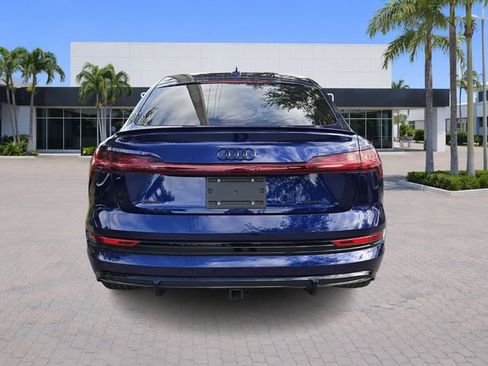 Used 2022 Audi e-tron Premium Plus w/ Premium Plus Package AWD/4WD image 6