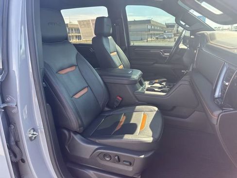 Used 2024 GMC Sierra 2500 AT4 w/ AT4 Premium Plus Package AWD/4WD image 19