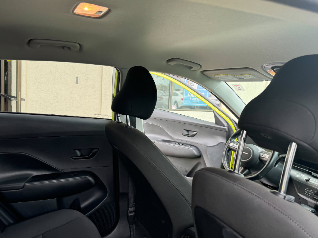 Used 2024 Hyundai Kona SEL AWD/4WD image 18
