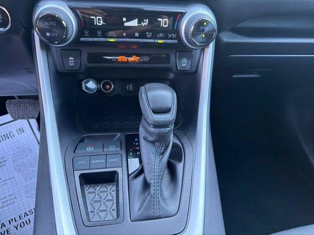 Used 2025 Toyota RAV4 XLE FWD image 13