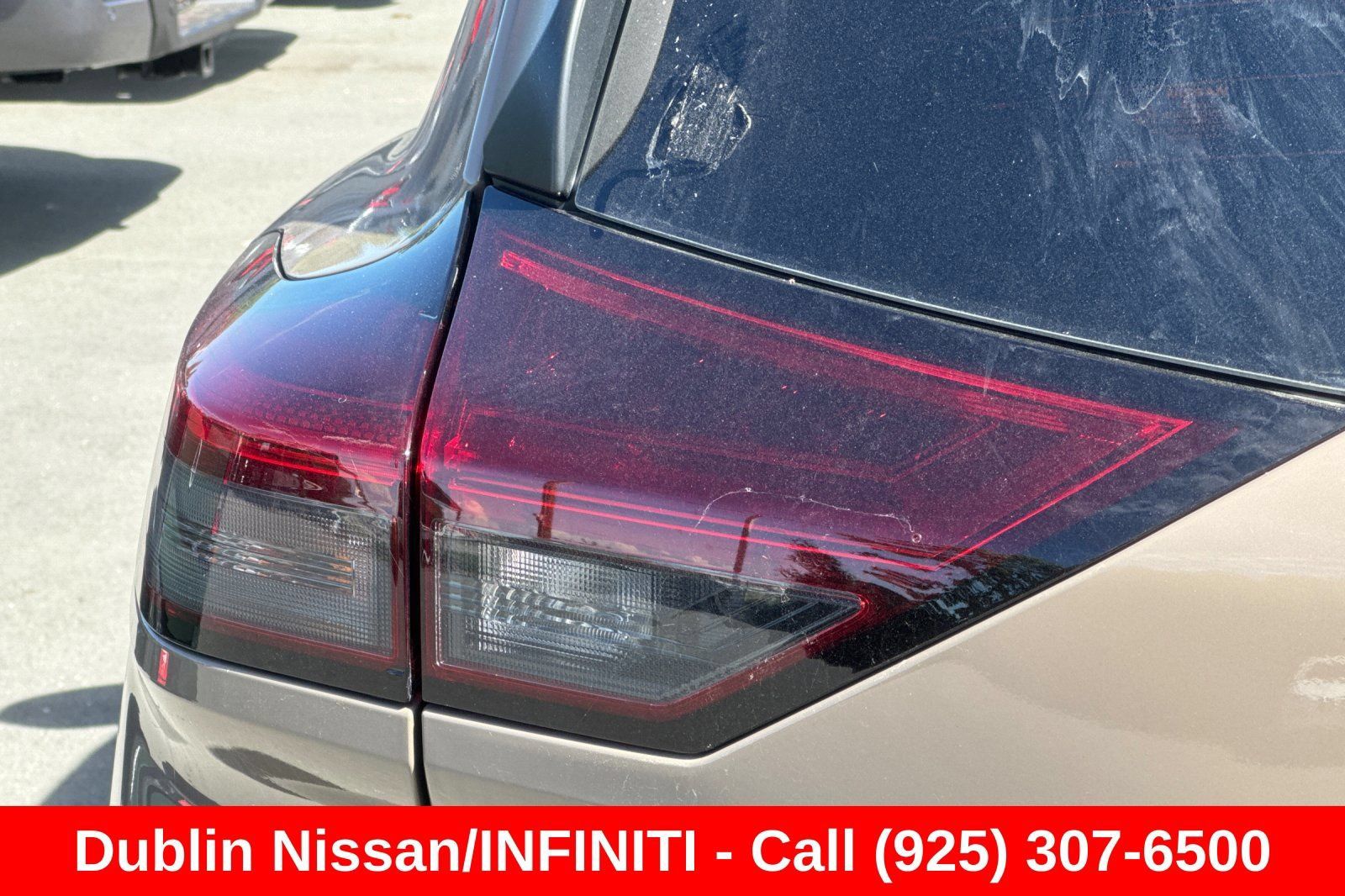 Used 2025 Nissan Rogue SV AWD/4WD image 49