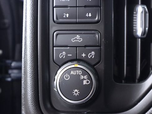 Used 2020 Chevrolet Silverado 1500 Custom Trail Boss image 10