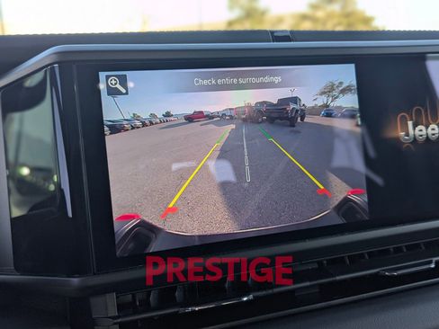 Used 2024 Jeep Gladiator Rubicon w/ Convenience Group image 22