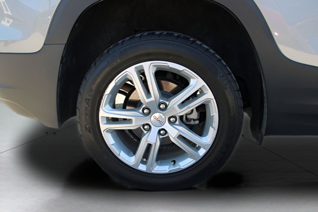 Used 2023 GMC Terrain SLE w/ Driver Convenience Package FWD image 8