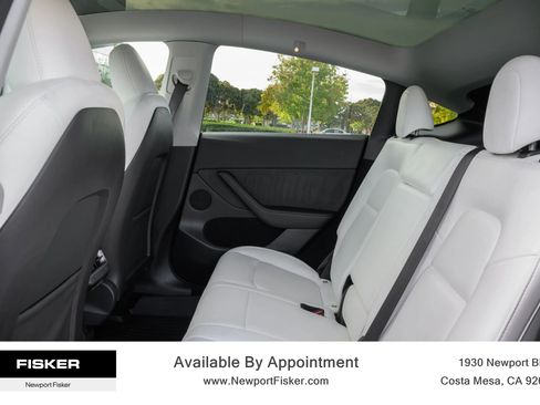 Used 2024 Tesla Model Y Long Range AWD/4WD image 18
