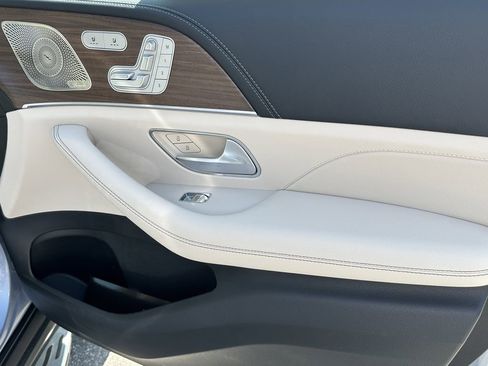 New 2026 Mercedes-Benz GLS 450 4MATIC image 16