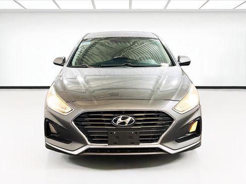 Used 2019 Hyundai Sonata SE FWD image 2