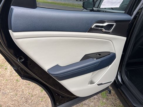 Used 2023 Kia Sportage EX w/ EX Premium Package AWD/4WD image 26