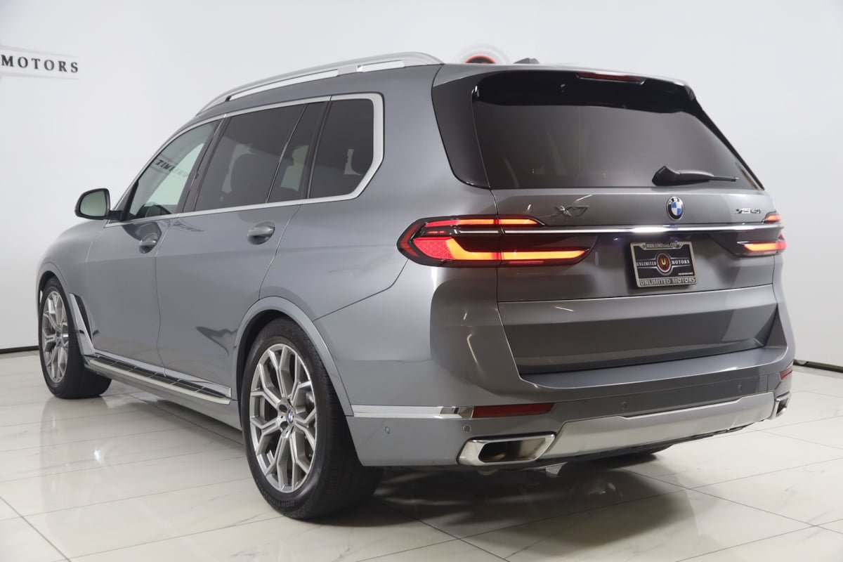 Used 2024 BMW X7 xDrive40i AWD/4WD image 4