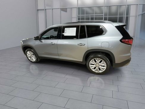 Used 2025 GMC Acadia Elevation w/ Elevation Premium Package image 6