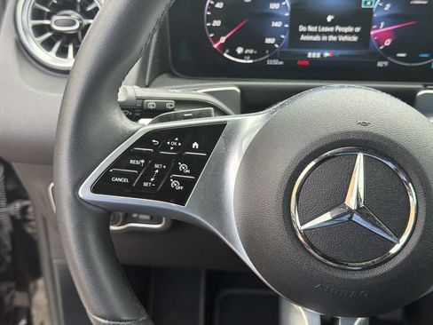 Used 2026 Mercedes-Benz GLB 250 4MATIC image 23