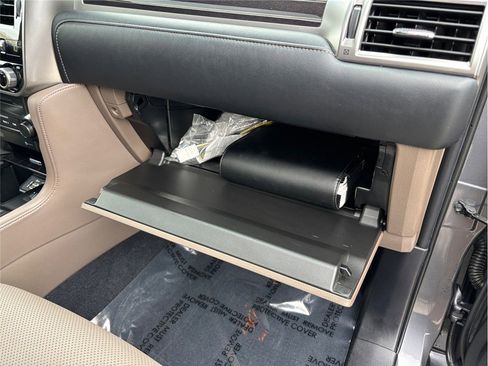 Used 2023 Lexus GX 460 Premium image 50
