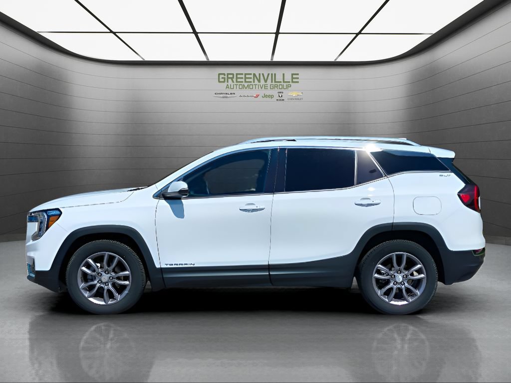 Used 2023 GMC Terrain SLT FWD image 2