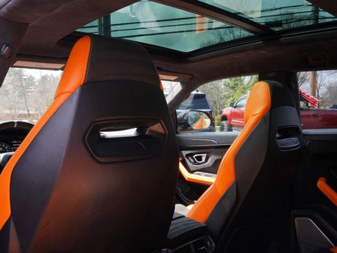 Used 2022 Lamborghini Urus image 49