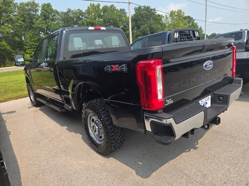 New 2026 Ford F250 XL w/ XL Off-Road Package image 3