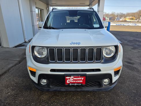 Used 2019 Jeep Renegade Latitude w/ Cold Weather Group image 11