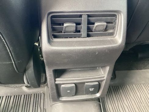 Used 2018 Ford Edge SEL w/ Equipment Group 201A AWD/4WD image 18