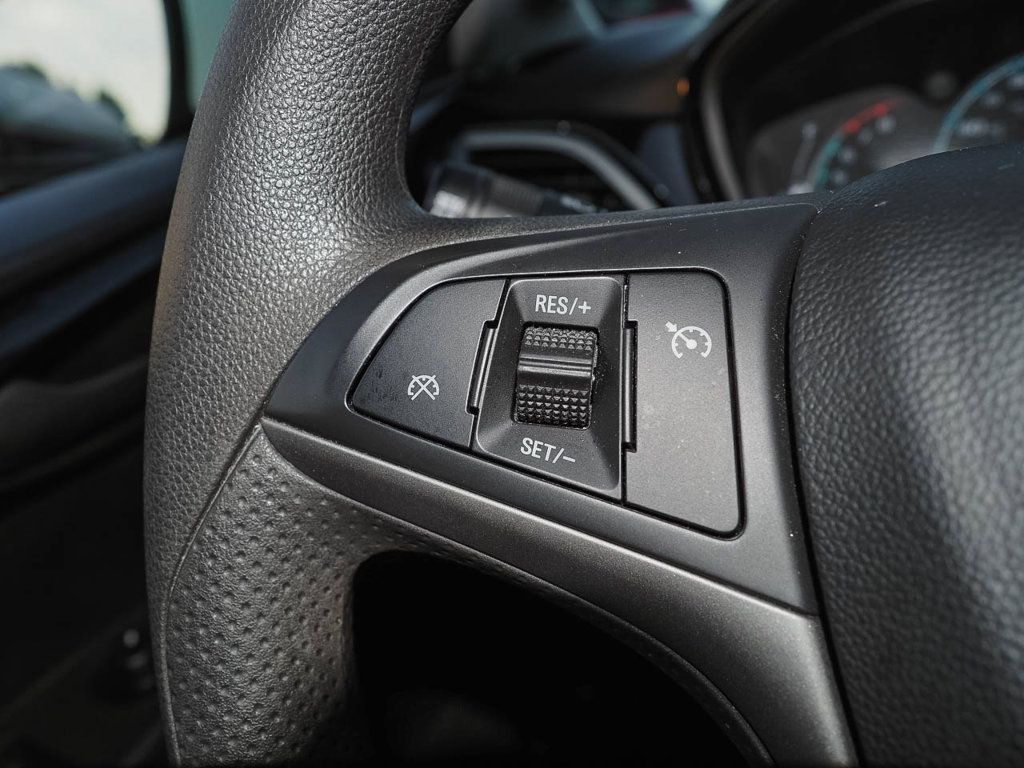Certified 2021 Chevrolet Spark LT w/ Spark Special Edition FWD image 28