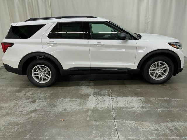 New 2026 Ford Explorer Active AWD/4WD image 2