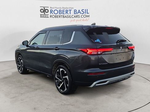 Used 2024 Mitsubishi Outlander SEL image 3