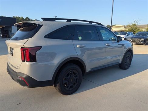 Used 2024 Kia Sorento SX Prestige w/ Sage Leather Package image 3