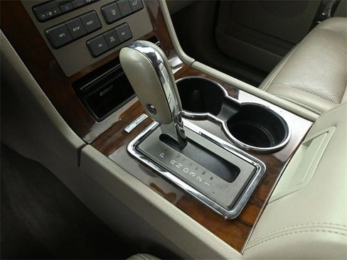 Used 2014 Lincoln Navigator 4WD image 34