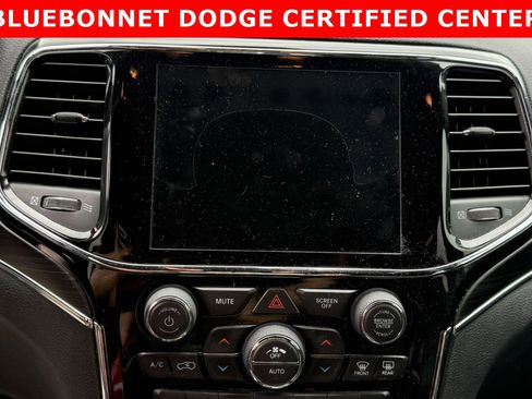 Used 2020 Jeep Grand Cherokee Limited w/ Luxury Group II AWD/4WD image 15