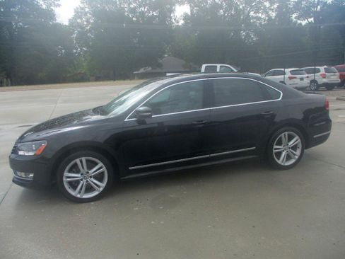 Used 2014 Volkswagen Passat TDI SEL Premium FWD image 6