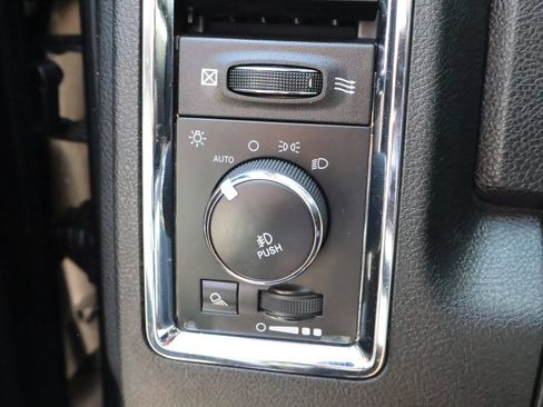 Used 2014 RAM 3500 Laramie Longhorn w/ Convenience Group AWD/4WD image 32