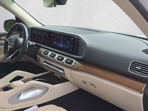 Used 2024 Mercedes-Benz GLE 450 4MATIC image 25