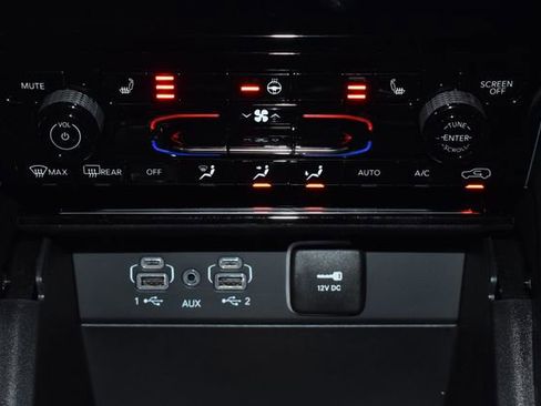 New 2025 Jeep Grand Cherokee Limited w/ Trailer Tow Package image 16