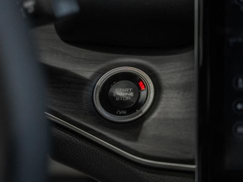 New 2025 Jeep Grand Cherokee L Limited w/ Luxury Tech Group II image 25